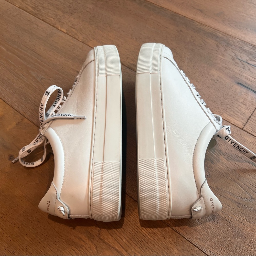 🔹Givenchy Sneakers - Picture 9 of 13